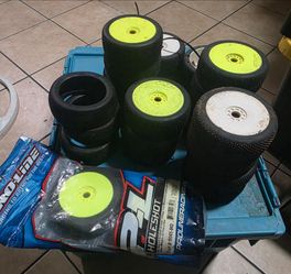 Rc Buggy 1/8 scale wheels and tires lot