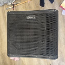 QSC KW181 powered subwoofer + Case