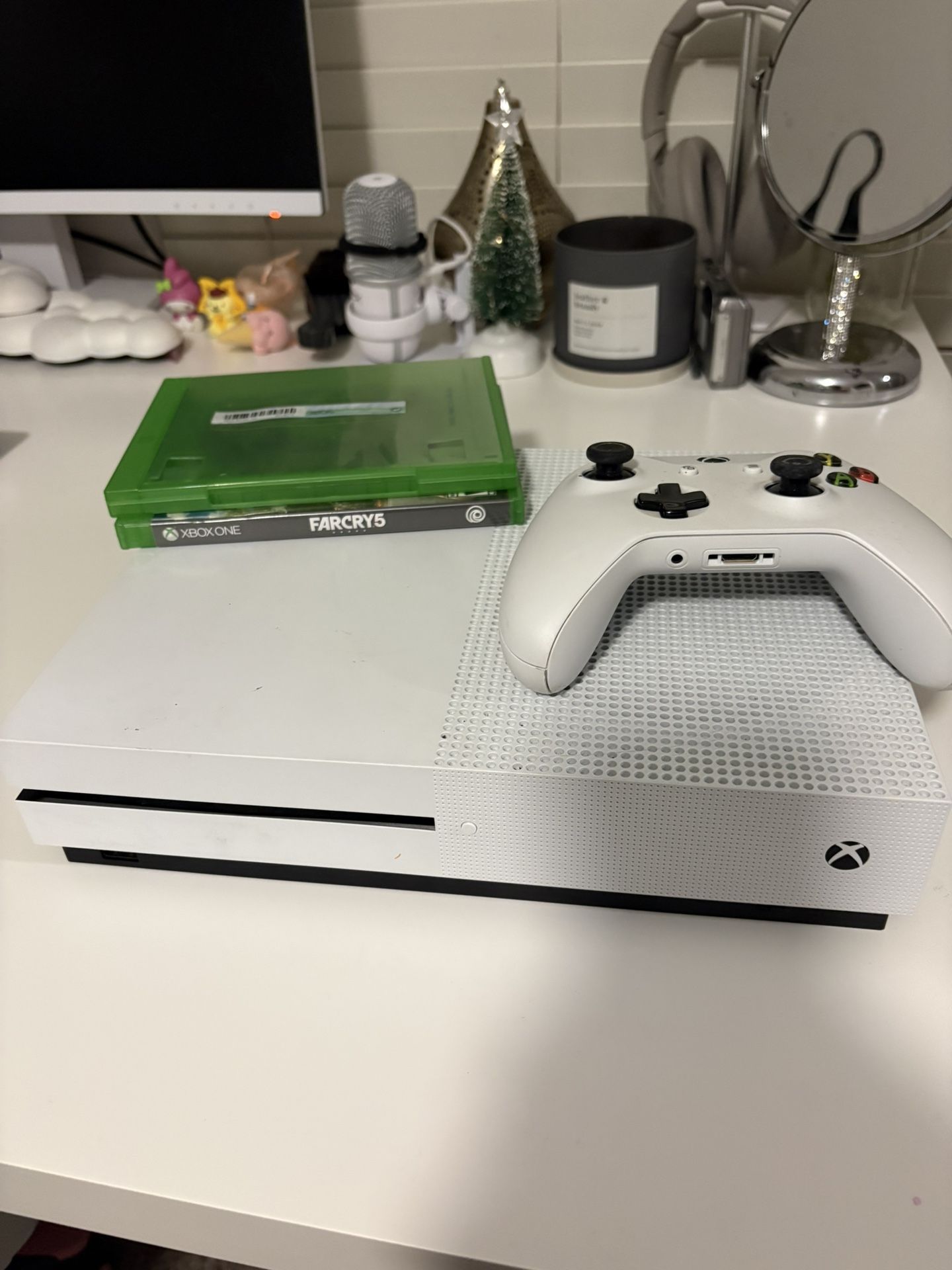 Xbox One S Bundle (Needs Repair)
