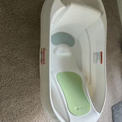 Hopscotch Baby Bathtub