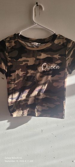 Women's t shirt size Small