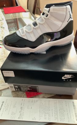Jordan’s concord 11’s !! Size 10 men’s