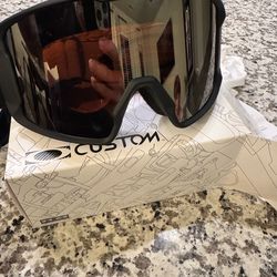 OAKLEY