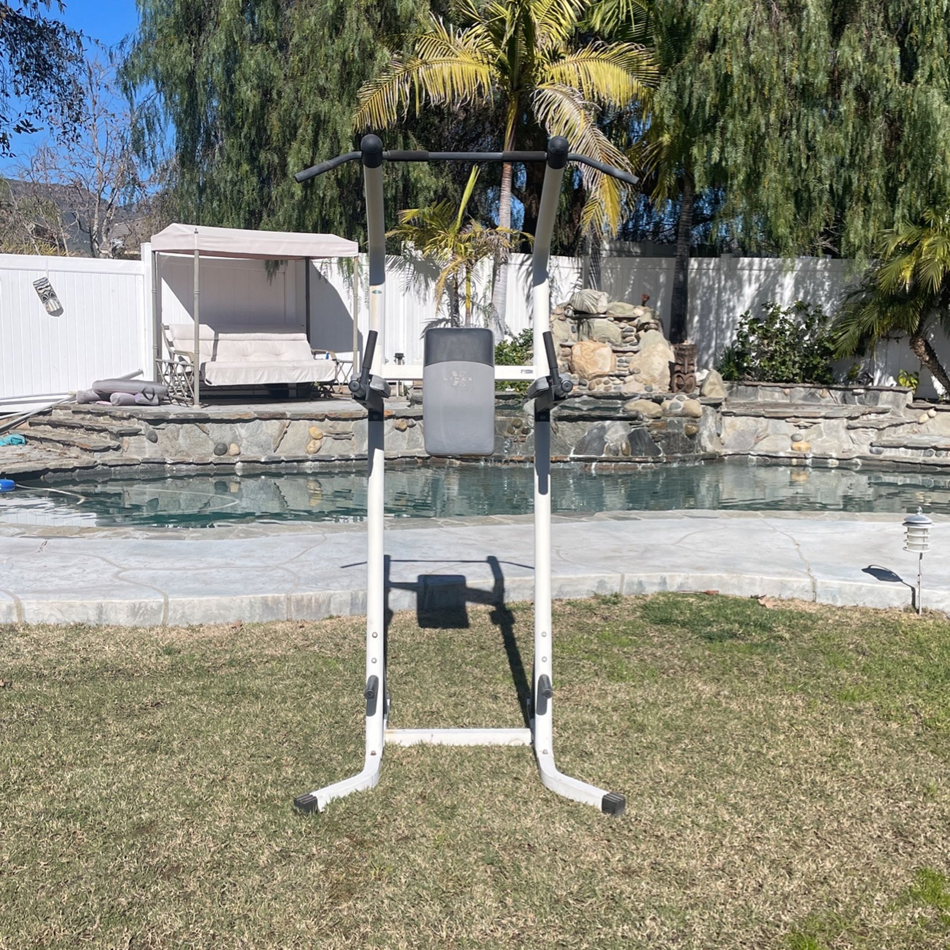 Pullup Bar And Dip Station for Sale in Fillmore, CA OfferUp