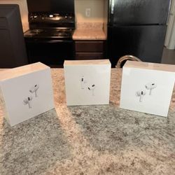 Airpod Pro (2nd Gen) Airpod (3rd Gen With MagSafe Charging Case)
