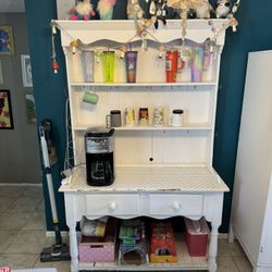 Large Hutch/Cabinet