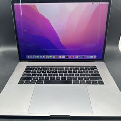 MacBook Pro (2018) 15.4”, i7, 16GB, 250GB SSD 