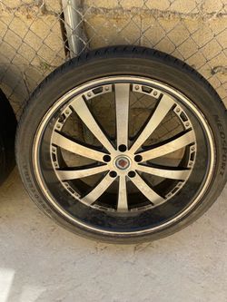 Aftermarket Alloy Wheel with Tire