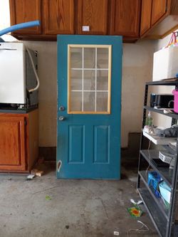 Exterior Door / Puerta Exterior 