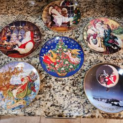 6 Christmas Collectible Vintage Plates