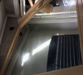 Detachable dresser mirror