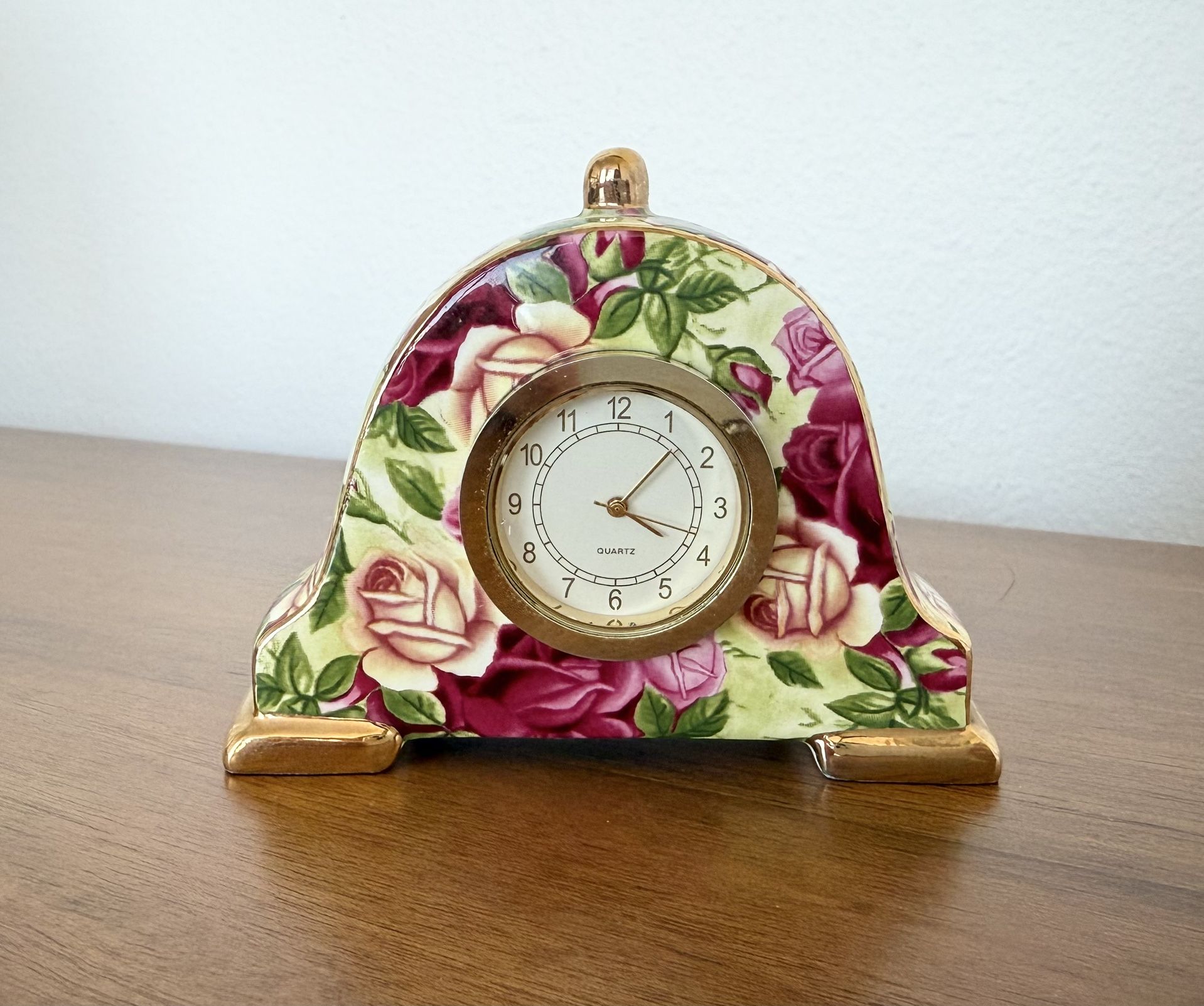 Decorative Royal Albert Old Country Roses Chintz Table Clock