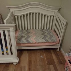 Crib/ Bed