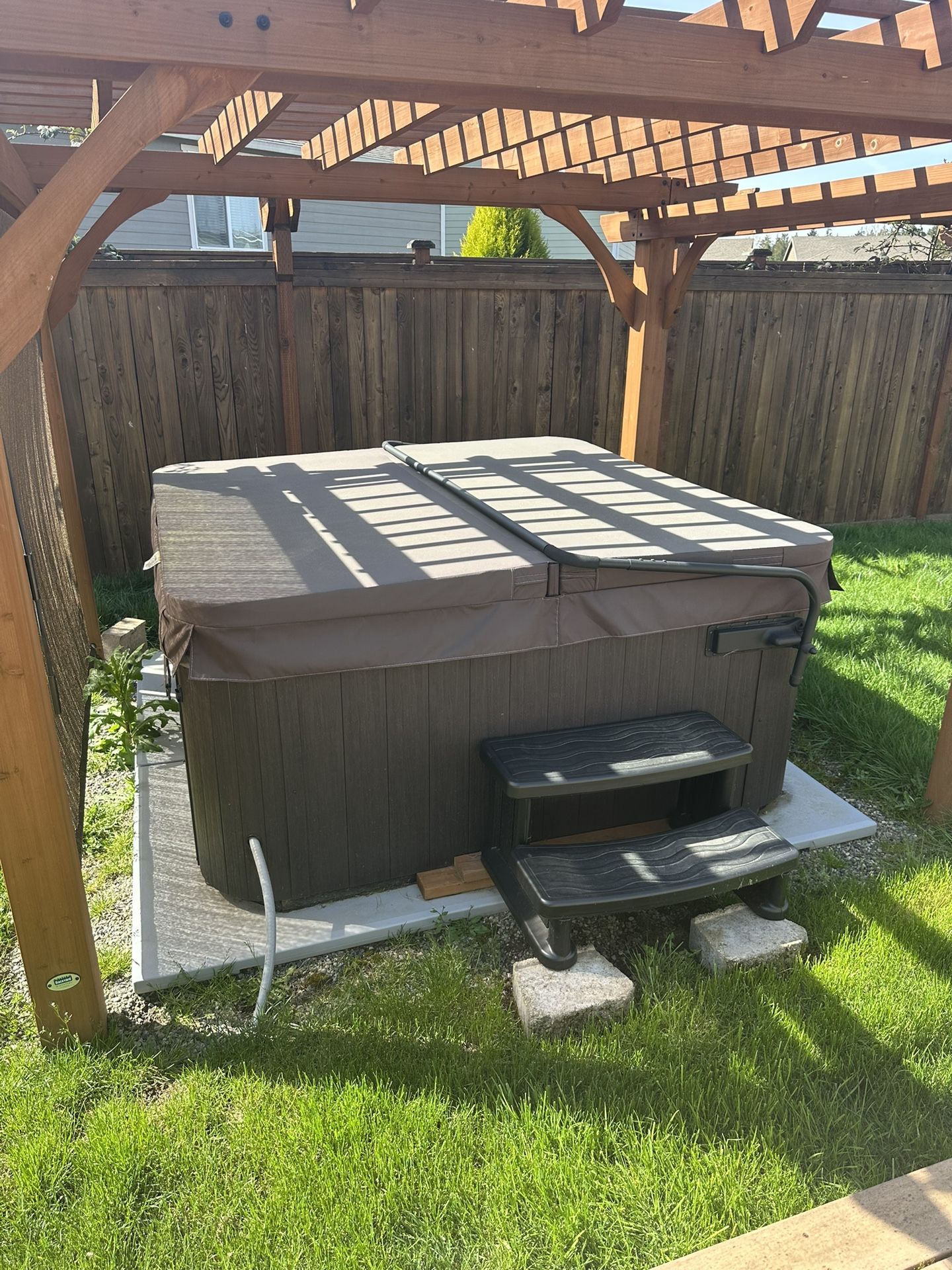Artesian Hot tub