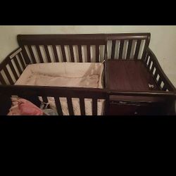 Crib/Toddler Bed