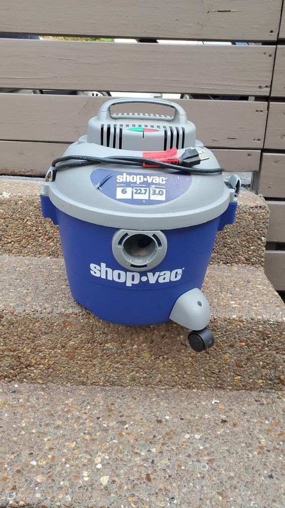 Shop Vac 6 Gallon, 22.7L, 3 HP w/Hose