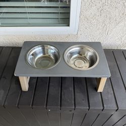 Dog Food And Water Bowl With Stand For Medium/large Dog