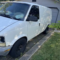 2001 Chevy Astro Van 