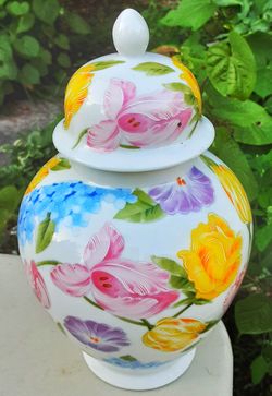 Floral made in japan 1960s white ginger jar w/ spring flowers tulips lilacs +