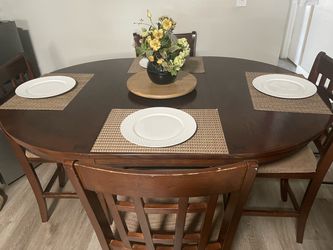 Comedor/Dining room table