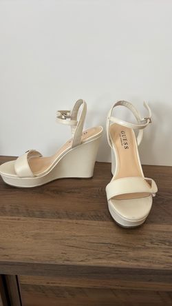 Guess wedges