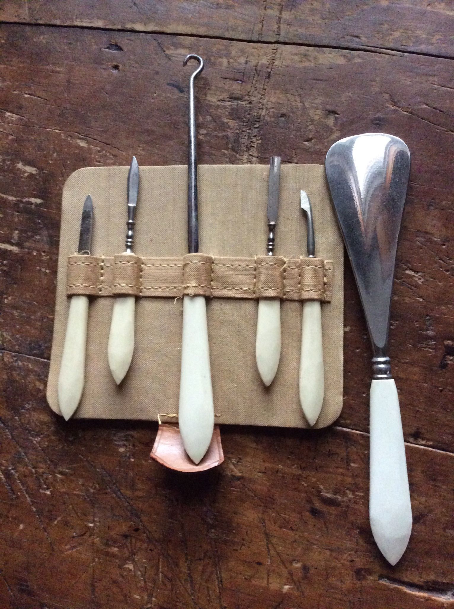 Antique Ivory Manicure Set With Shoe Horn & Pull Up Pick Mint Condition 