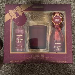 BATH SOAK AND CANDLE GIFT SET