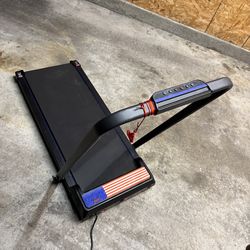 Low profile treadmill