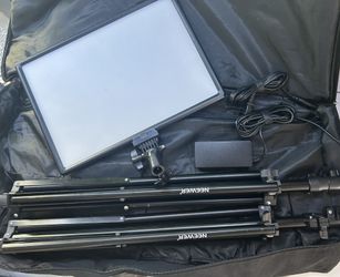 Neewer 18” Soft Light Panel - Photography/Content Creation