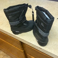 SOREL KIDS SIZE 11 WINTER BOOTS 