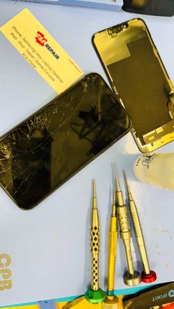 iPhone XR Screen Replacement (Hablamos español)