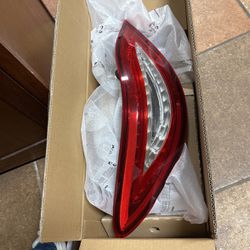 2017 Mercedes Benz Tail Lamp Driver Side