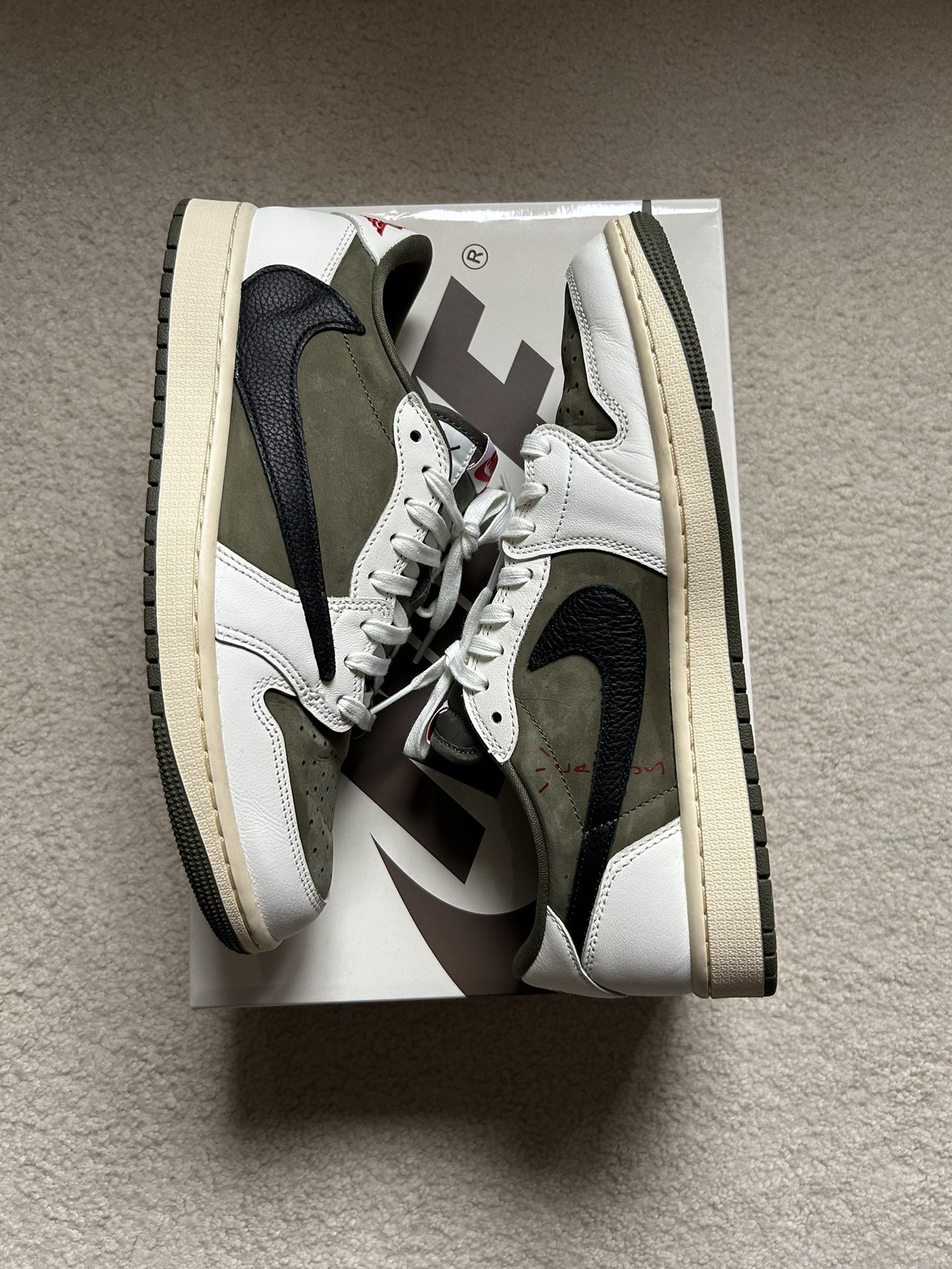 Air Jordan 1 Travis Scott Medium Olive Size 9.5 - NO TRADES!