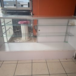 GLASS DISPLAY CASE FOR SALE – PERFECT FOR STORES OR BAKERIES