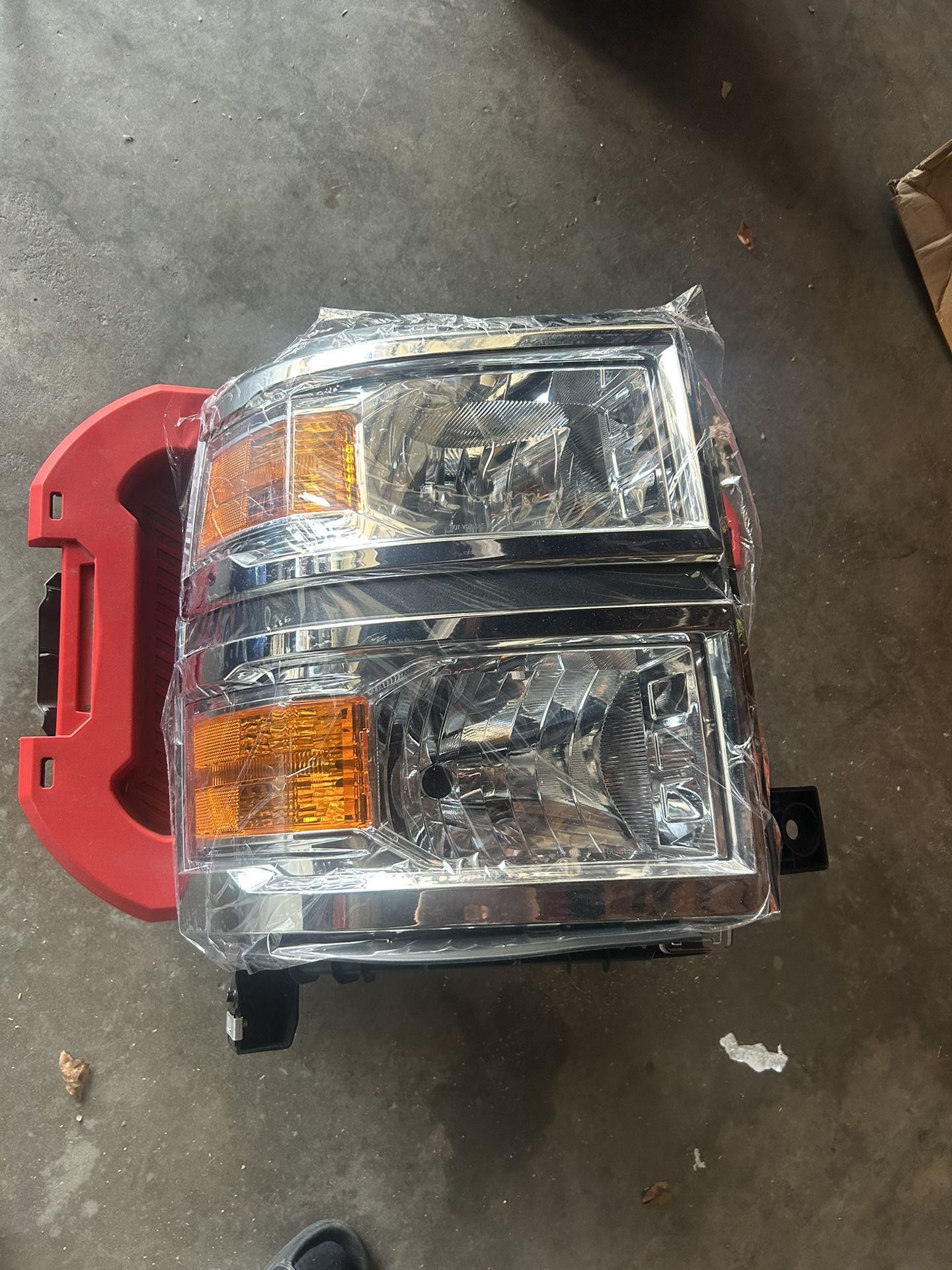 Headlight For 2014-15 Chevy Sliverado 1500