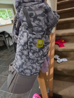 Lillebaby carrier