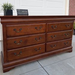 Gorgeous Dark Brown Solid Wood 6-Drawer Dresser 