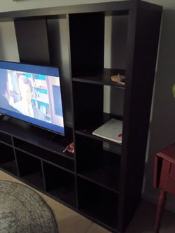 Entertainment center