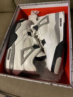 Jordan 4 white cement Sz 10.5 used