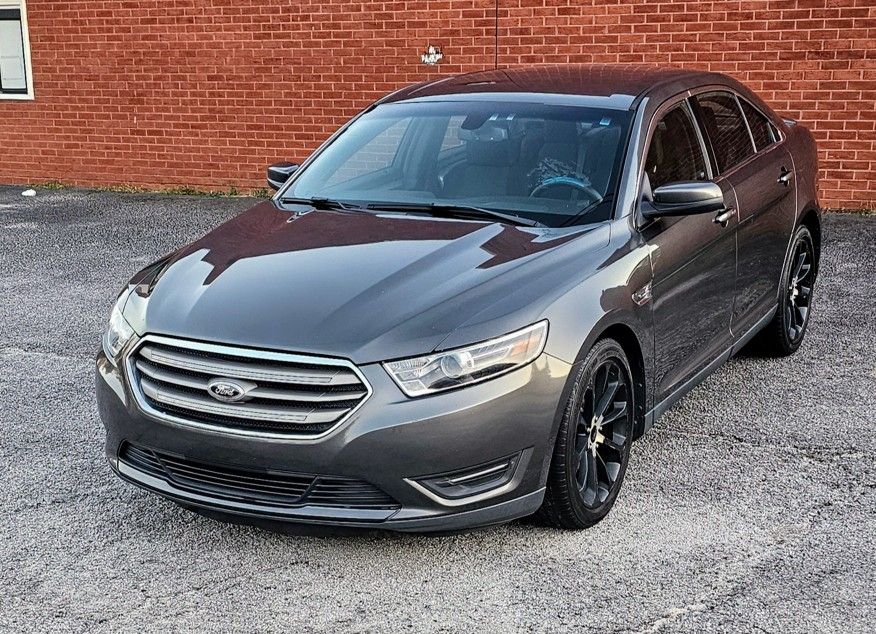 2015 Ford Taurus