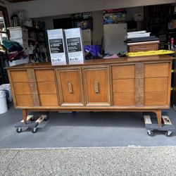 Bassett 9 Drawer Mayan Mid Century Dresser & Mirror
