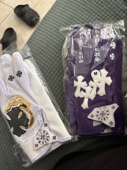 Football gloves
