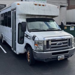 2011 Ford E-450