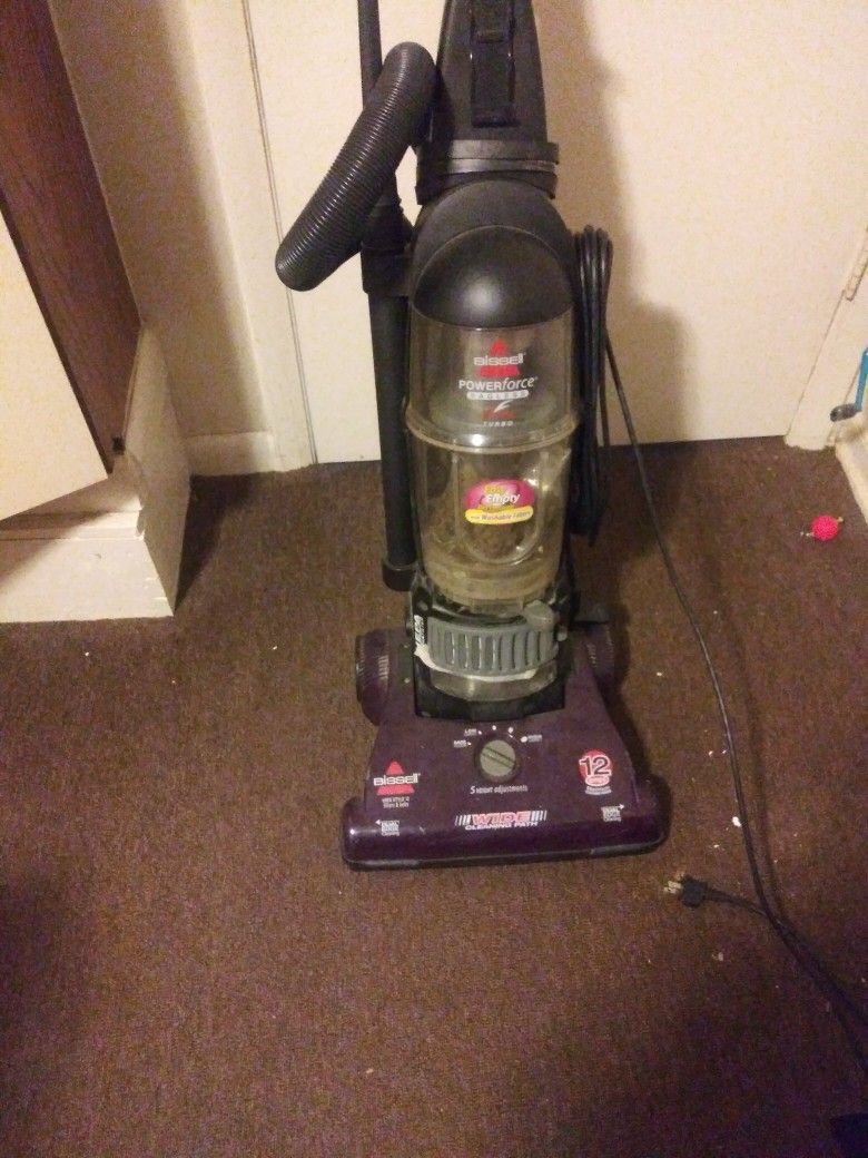 Bissel Vacuum Cleaner