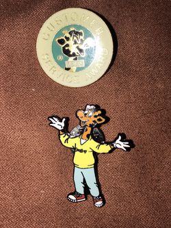Toys R Us Pins