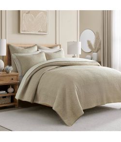 Levtex Home Cross Stitch Reversible King/Cal King Quilt Set (106x92in) and 2 Pillow Shams (36x20in)