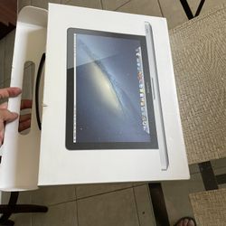 MacBook Pro 13 Inch box
