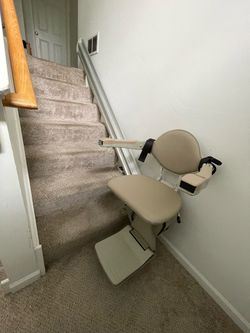 Stair Lift - Bruno SRE-3000 — 95” Rail / 6 Stairs