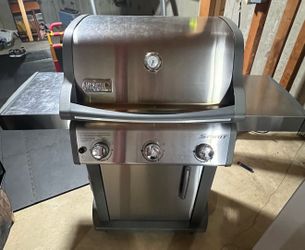 Weber Spirit SP-310 Stainless Steel Propane Grill - Excellent Condition
