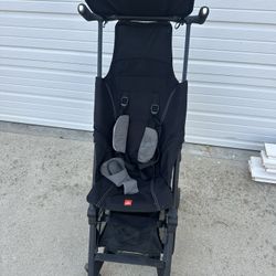 Baby traveling stroller airport